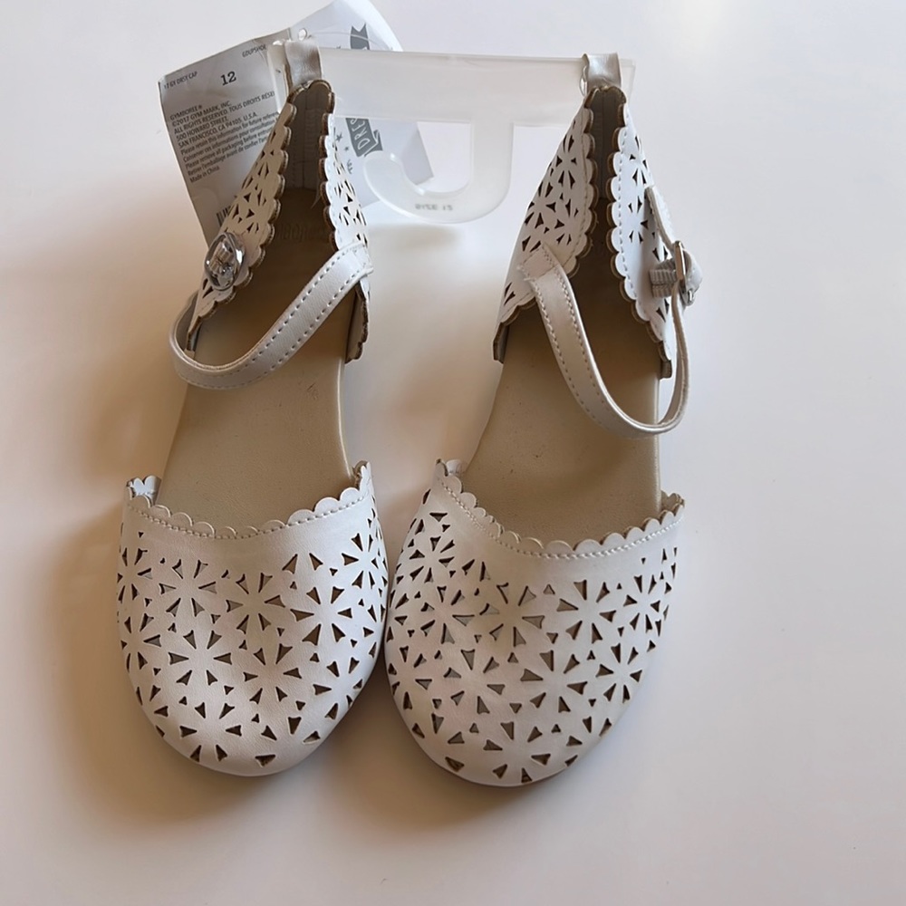 Girls white shoes
